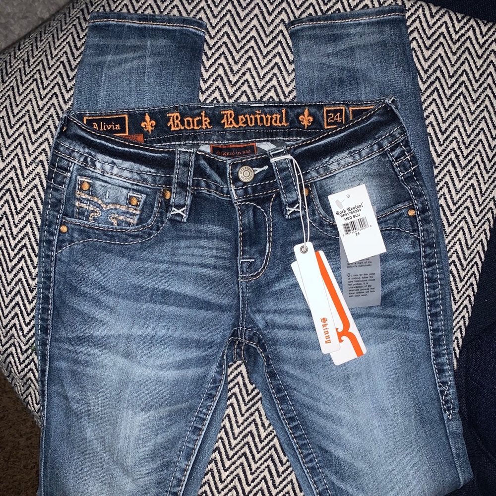 Final Reduction! NWT Rock Revival Alivia Skinny